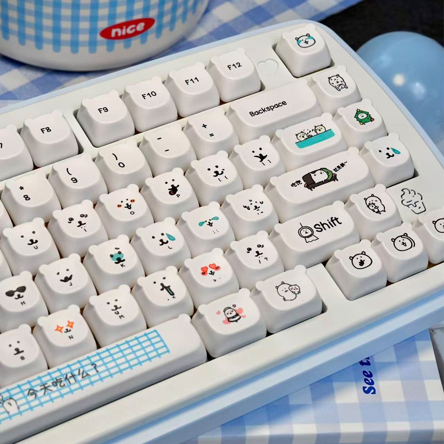 Kawaii Cartoon Joke Bear PBT K - đánh giá và giá Gaming Keyboard Ergo